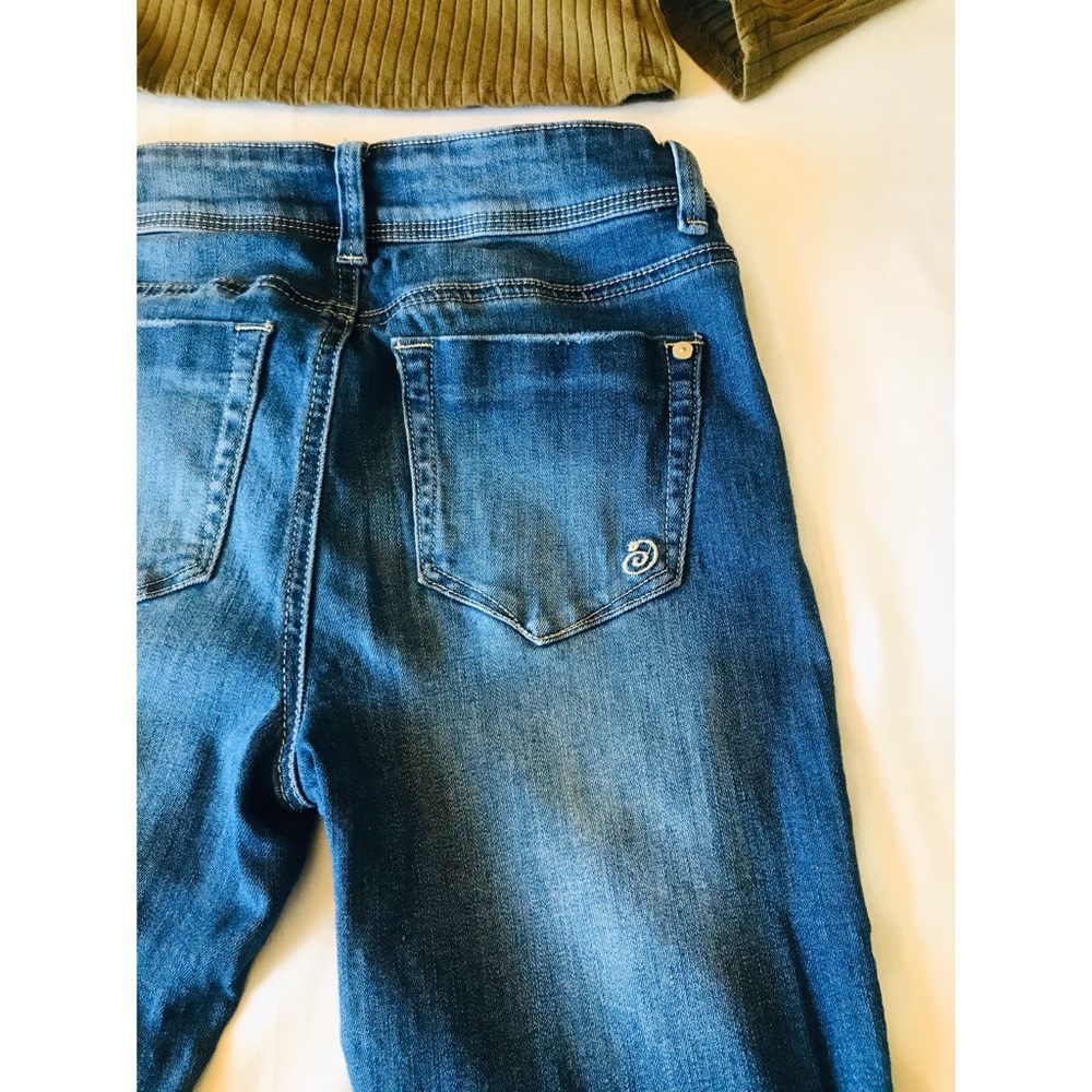 Distressed Denim Jeans - Picture 4 of 5